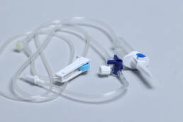 guia llave tres vias infusion 3