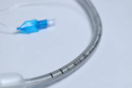 reforzado con balon tubo endotraqueal