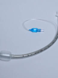reforzado con balon tubo endotraqueal