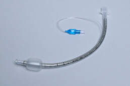 reforzado con balon tubo endotraqueal